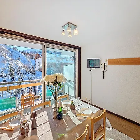 1650 - Amazing Terrace Out 2s06 * Courchevel